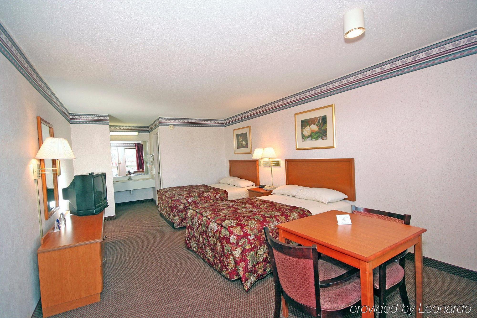 Rodeway Inn Expo Center Спартанбърг Екстериор снимка